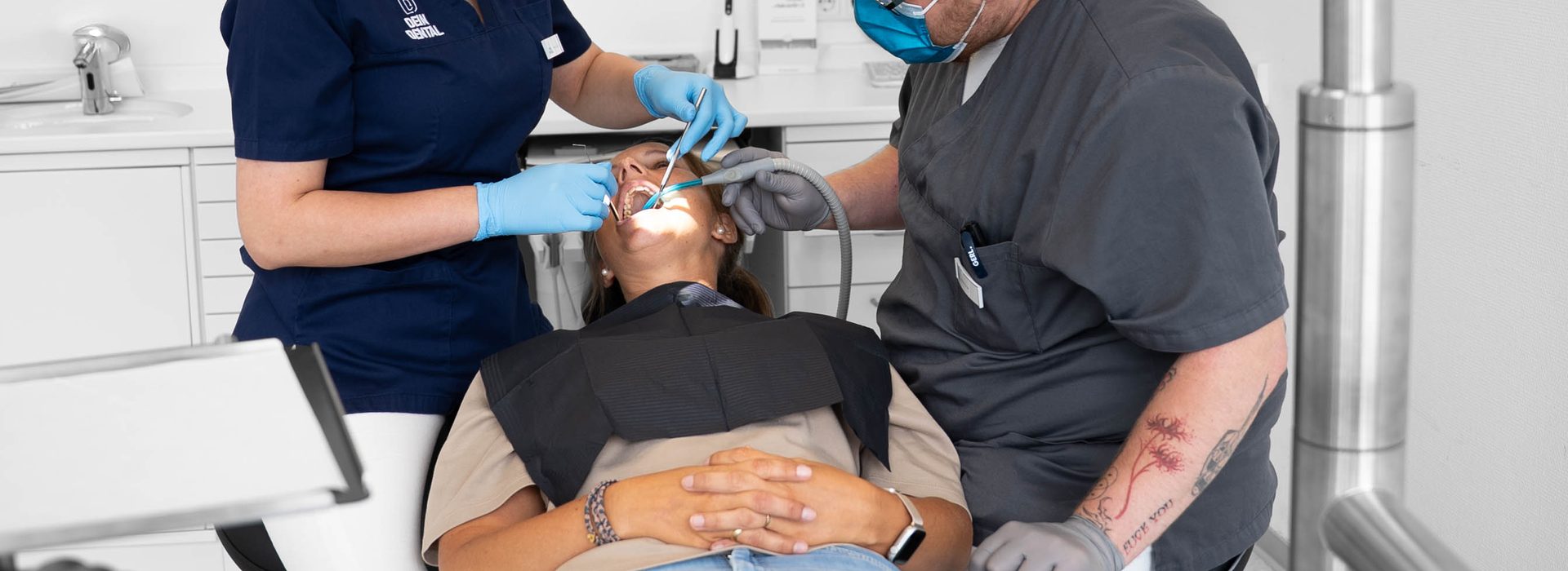 Behandlungszimmer bei DEIN DENTAL Karlsruhe